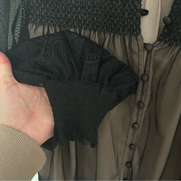Anthropologie Layered Tulle Puff Sleeve Lace Blouse Size Small Black/Nude - Picture 5 of 8